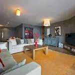 וילה With Hot Tub And Stunning Views Bagnes