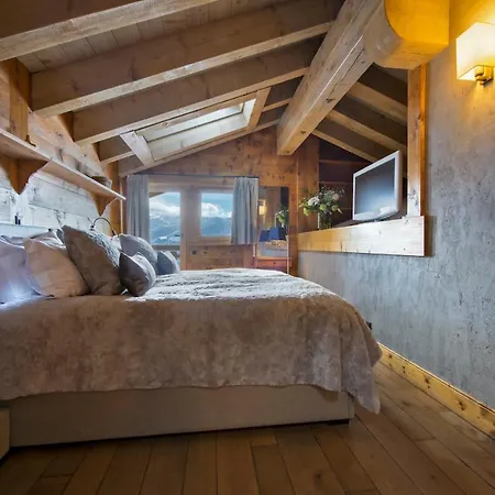 With Hot Tub And Stunning Views * Bagnes