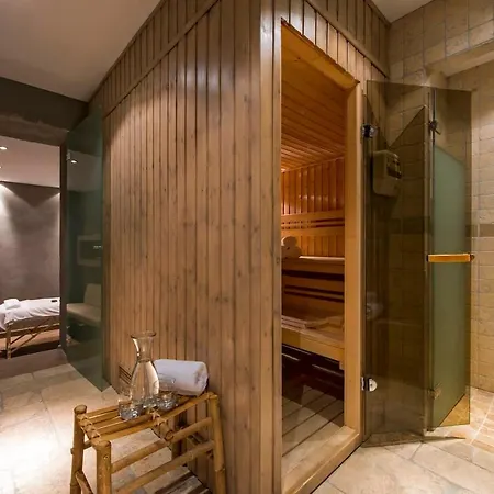 Villa With Hot Tub And Stunning Views