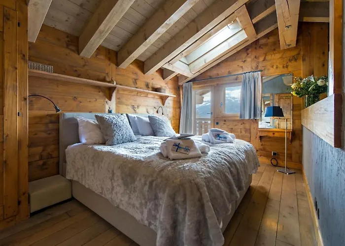 With Hot Tub And Stunning Views Βίλα Bagnes