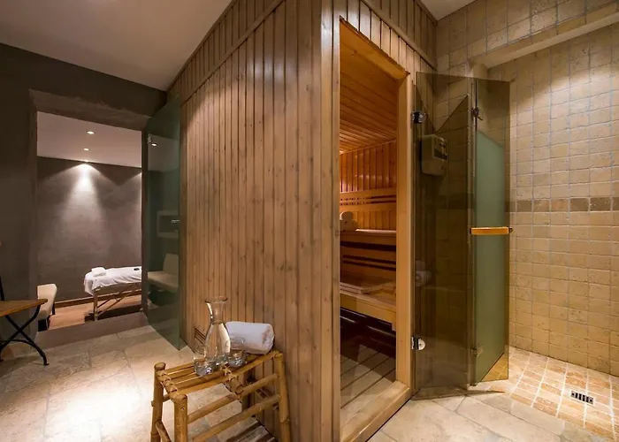 Villa With Hot Tub And Stunning Views